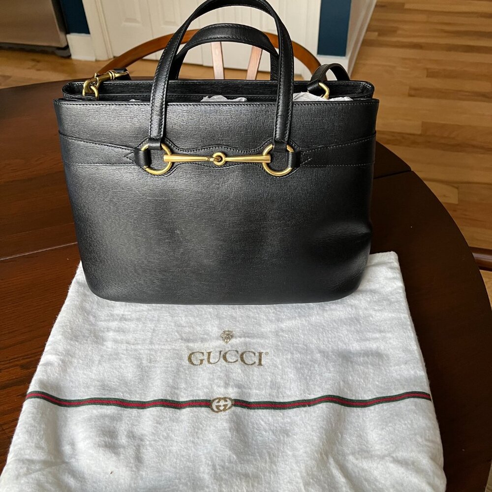 Gucci Black leather hand bag